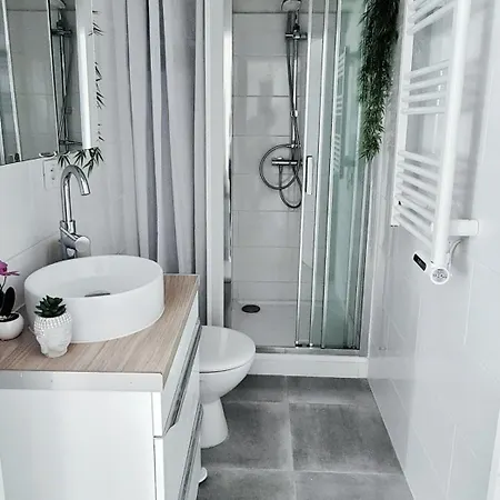 N1-terrasse - Barbacane - Pieds Cite - Clime Mobile Apartment